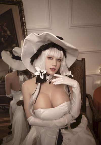 女帝羞辱打开双腿调教h
