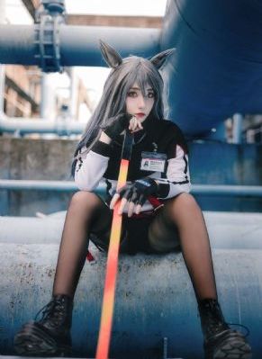 美女的咪咪